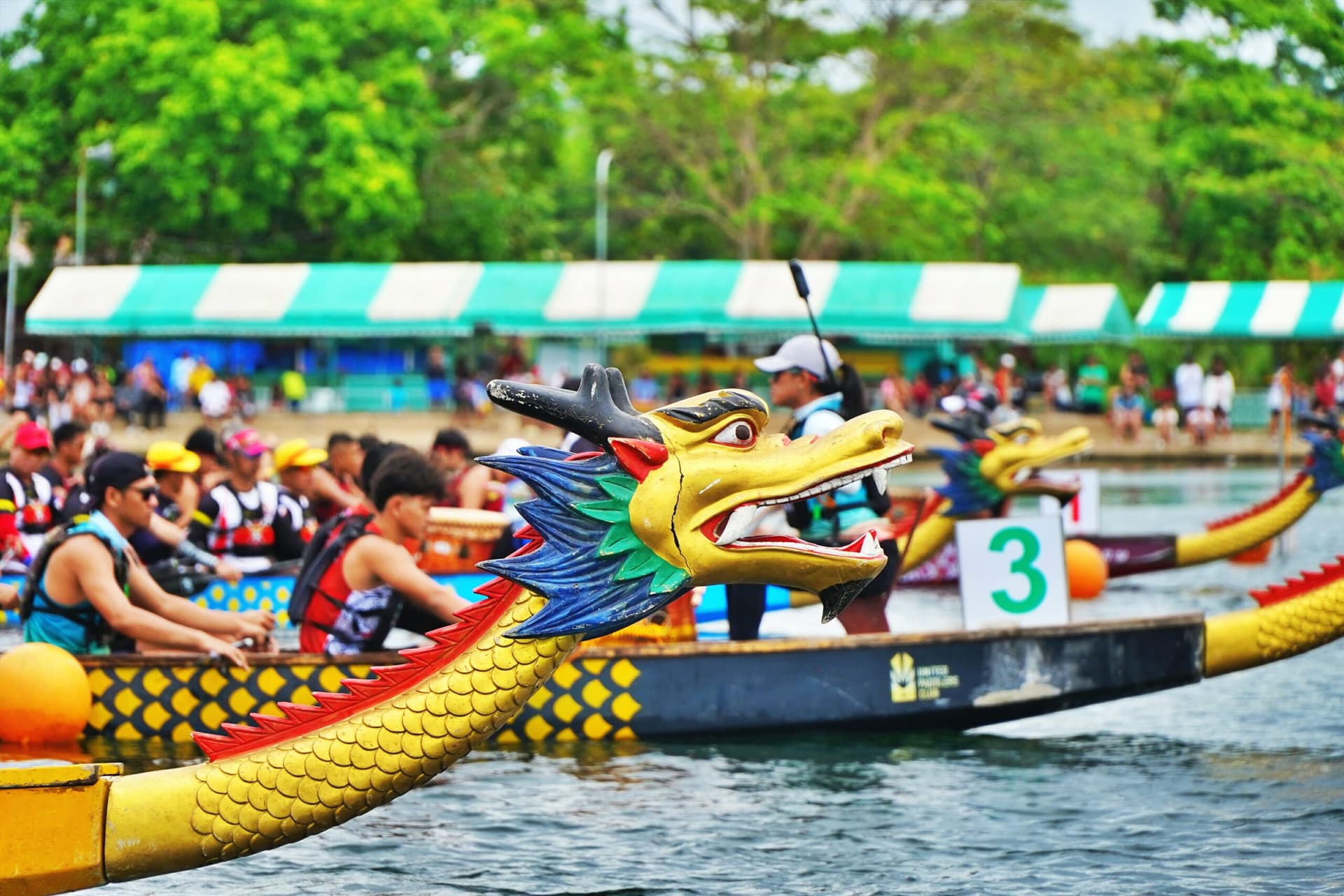 Paddlers Row as One at Mayor SPC Dragon Boat Cup